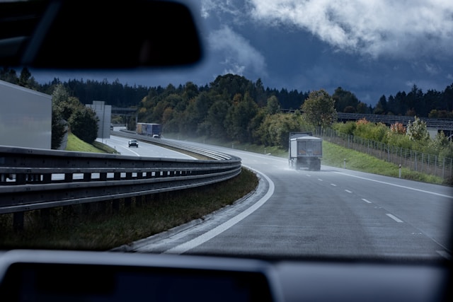 Przepisy i regulacje w transporcie drogowym